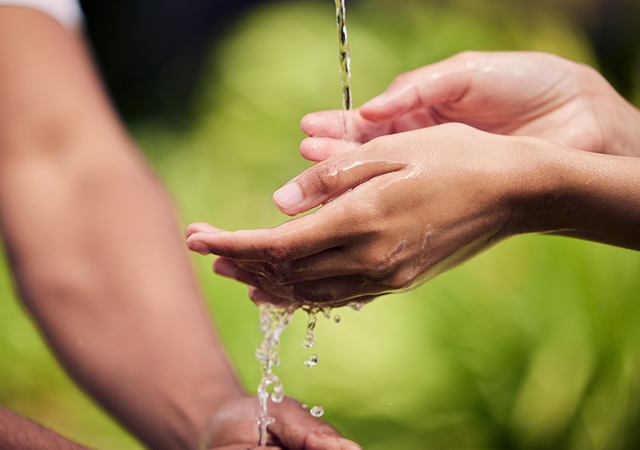 Smart washroom technology offers an effective water-saving solution through continuous monitoring of usage patterns and equipment performance.
